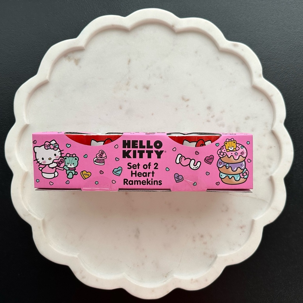Hello Kitty Heart Ramekins Bakeware 2 Pack - Picture 4 of 4